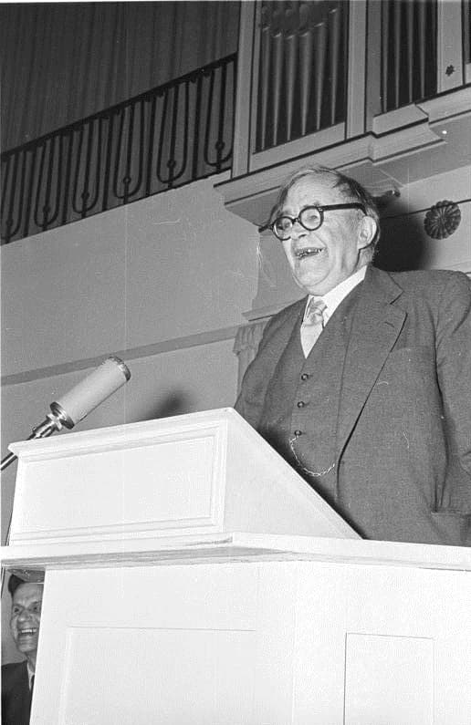 Introducing and Interpreting Karl Barth